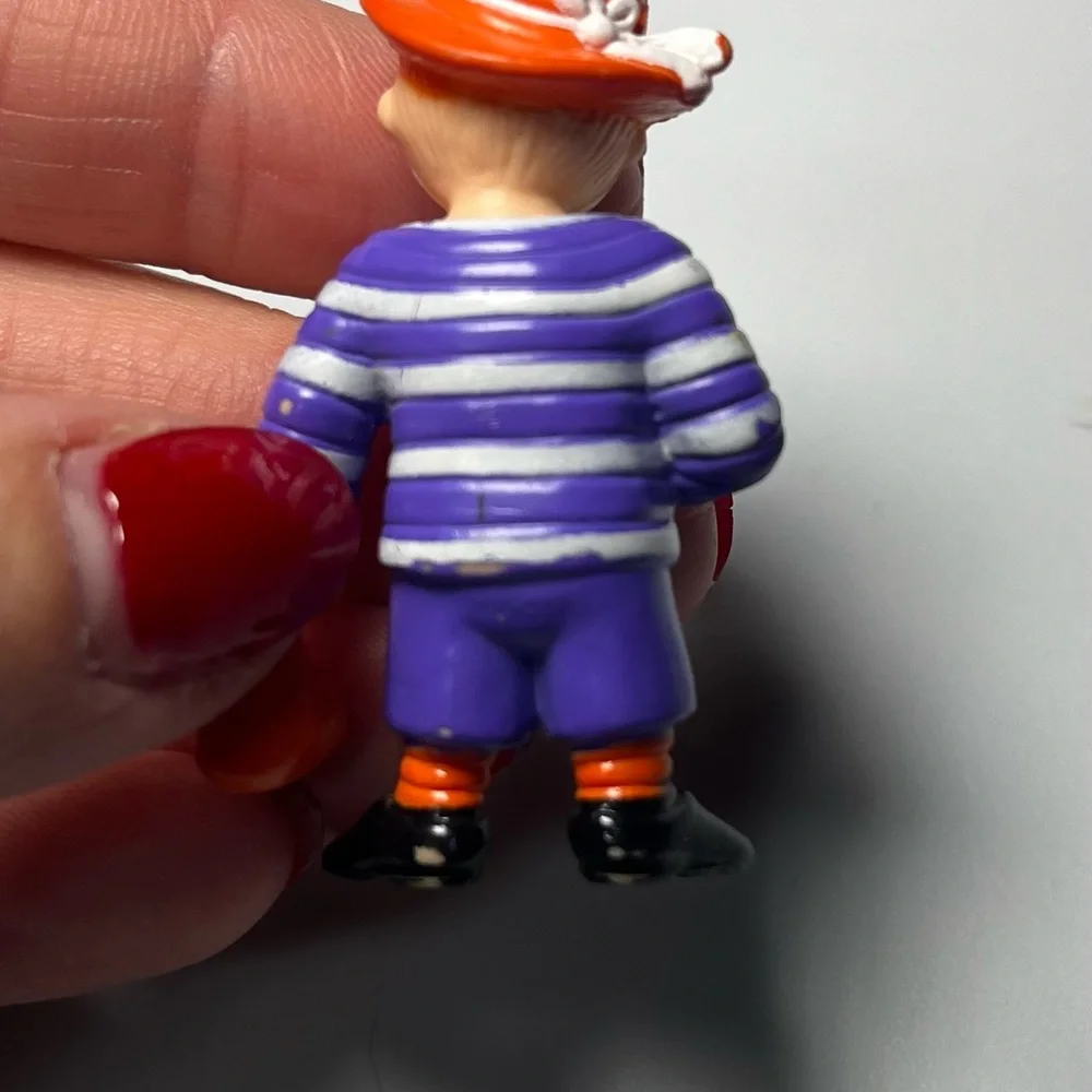 Vintage 1986 SOMA Thief Bank Robber PVC Toy Figure 2” Rare Crime‎ Collectible